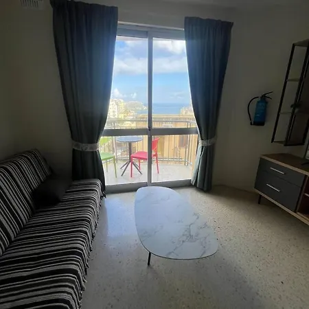 1 Bedrm Seaview Balluta Bay *